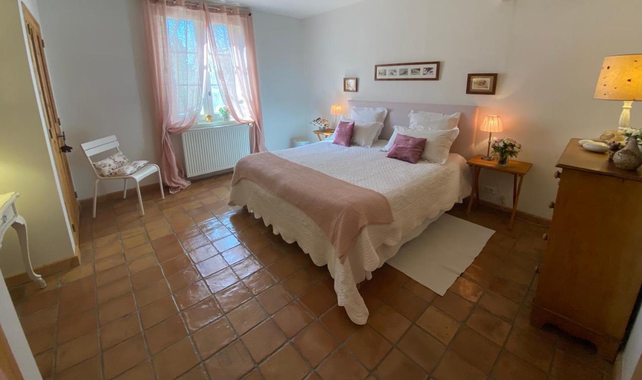 Bed and Breakfast La Ferme De Gigognan Авиньон Экстерьер фото