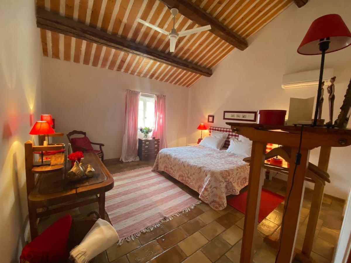 Bed and Breakfast La Ferme De Gigognan Авиньон Экстерьер фото